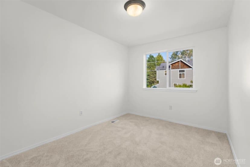 Property photo for 17021 114th Avenue Se, Renton photo 17