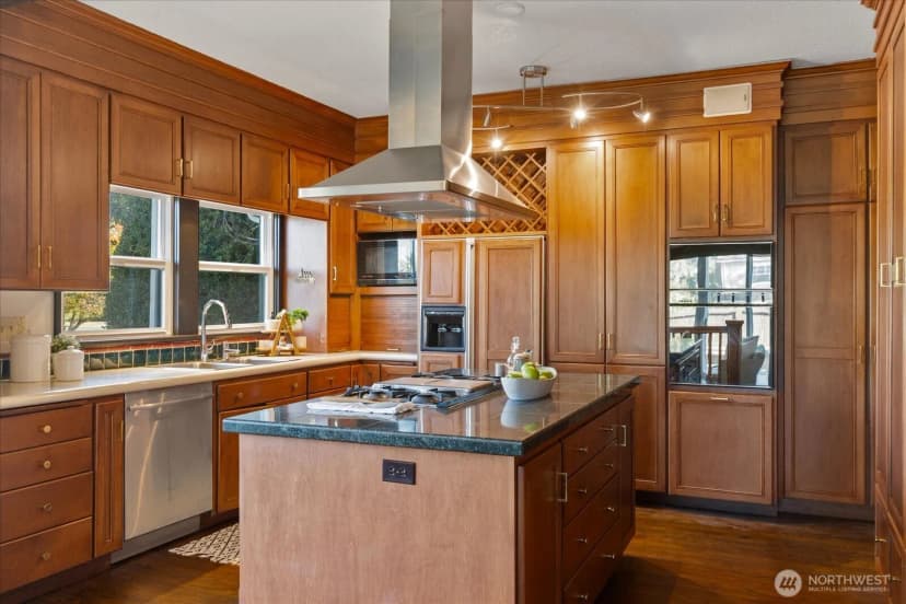 Property photo for 1102 Rucker Avenue, Everett photo 15