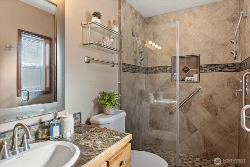 Property photo for 1102 Rucker Avenue, Everett photo 25