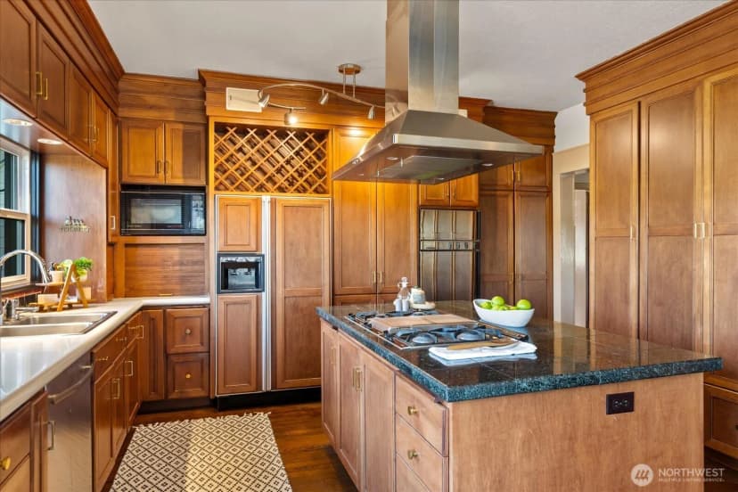 Property photo for 1102 Rucker Avenue, Everett photo 14