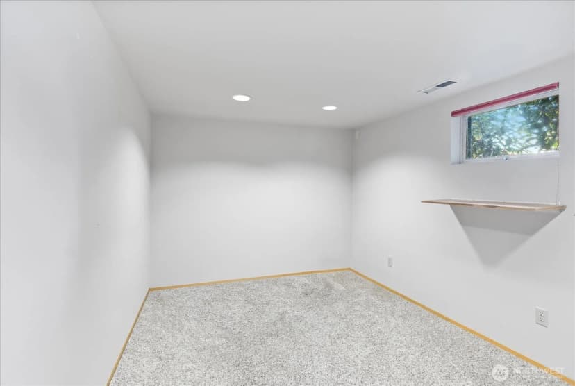 Property photo for 1102 Rucker Avenue, Everett photo 35