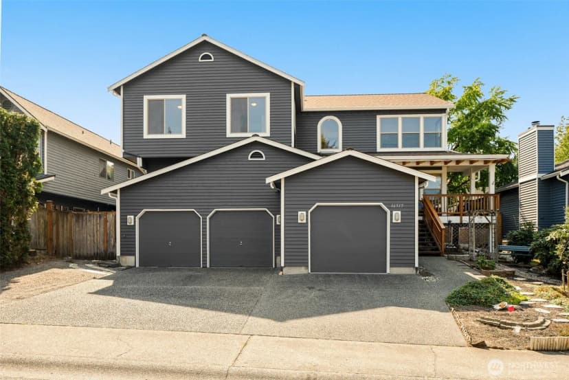 Property photo for 16515 126th Avenue Ne, Woodinville photo 2