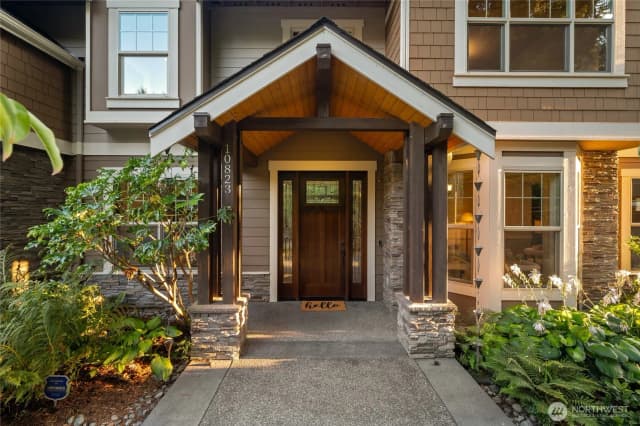 Property photo for 10823 Ne 108th Street, Kirkland photo 3