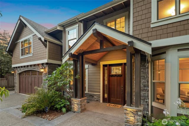 Property photo for 10823 Ne 108th Street, Kirkland photo 2