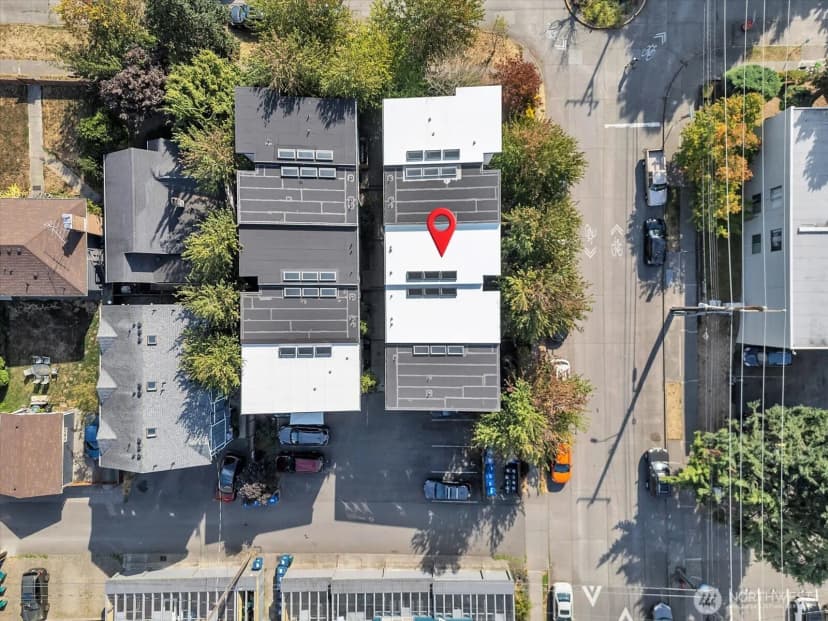 Property photo for 9065 17th Avenue Sw, Seattle photo 27