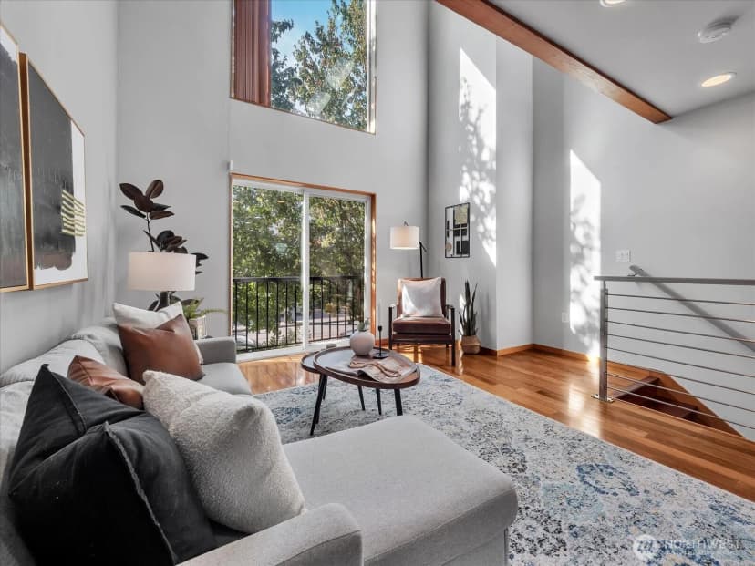 Property photo for 9065 17th Avenue Sw, Seattle photo 3