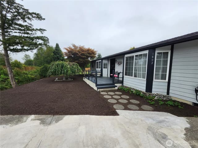 Property photo for 1802 N 35th Street, Mount Vernon