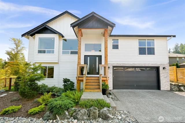 Property photo for 1038 Newton Street, Bellingham