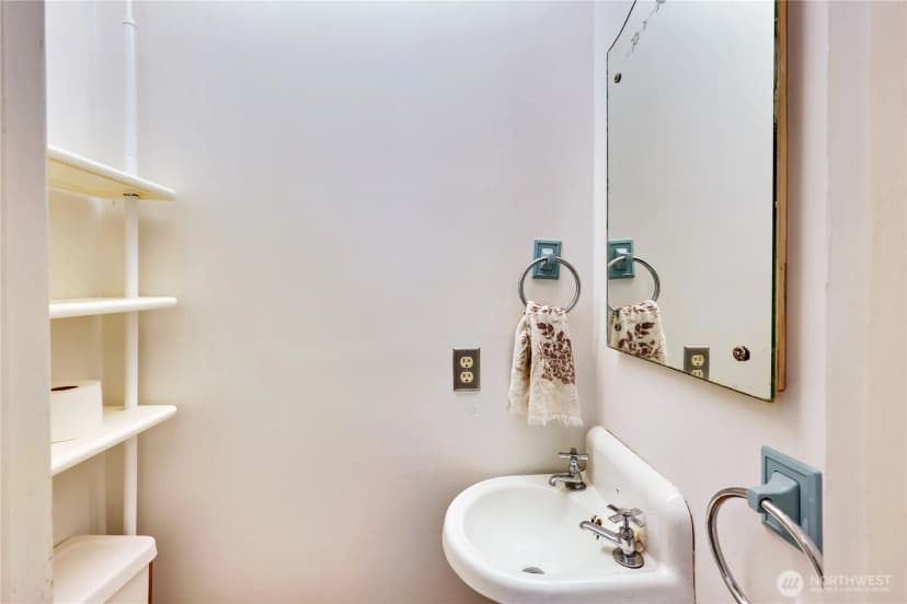 Property photo for 4338 Tanda Avenue Nw, Bremerton photo 17