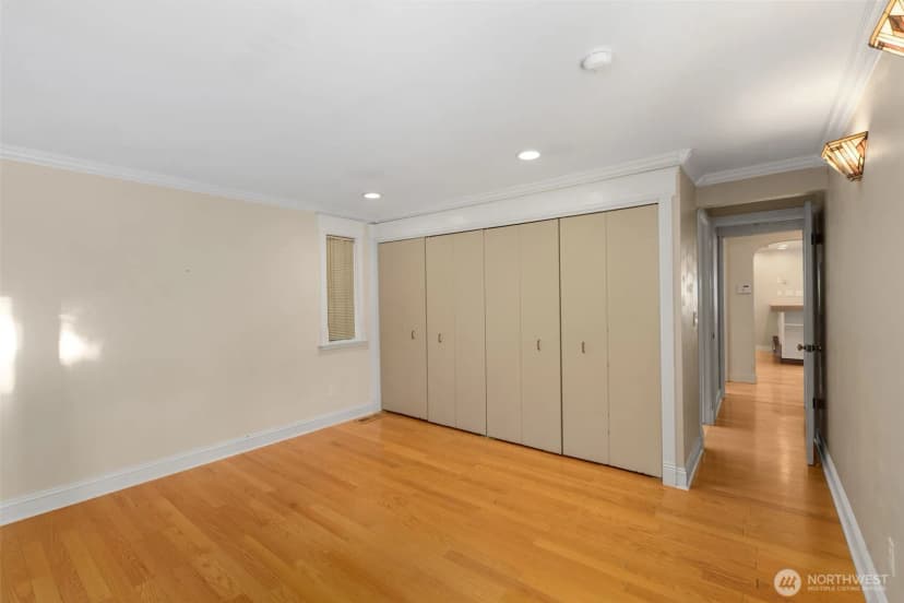 Property photo for 4017 39th Avenue Sw, Seattle photo 17