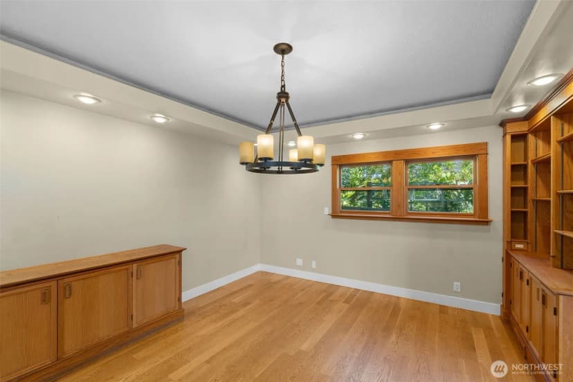 Property photo for 4017 39th Avenue Sw, Seattle photo 10