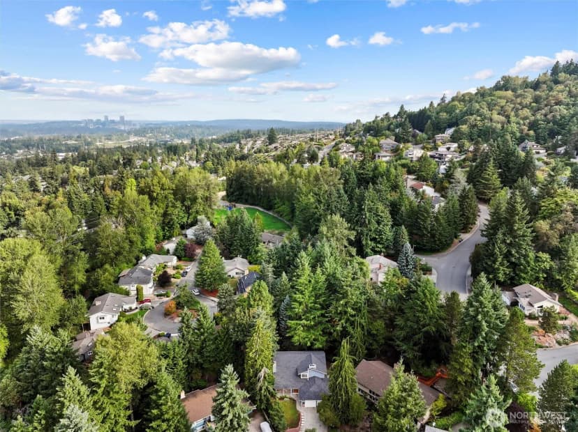 Property photo for 13220 Se 52nd Place, Bellevue photo 38