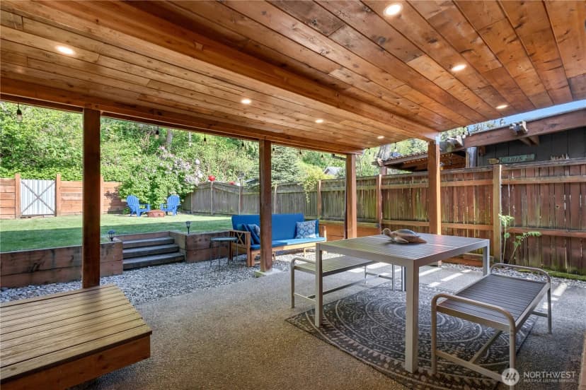 Property photo for 14207 Evergreen Way, Stanwood photo 18