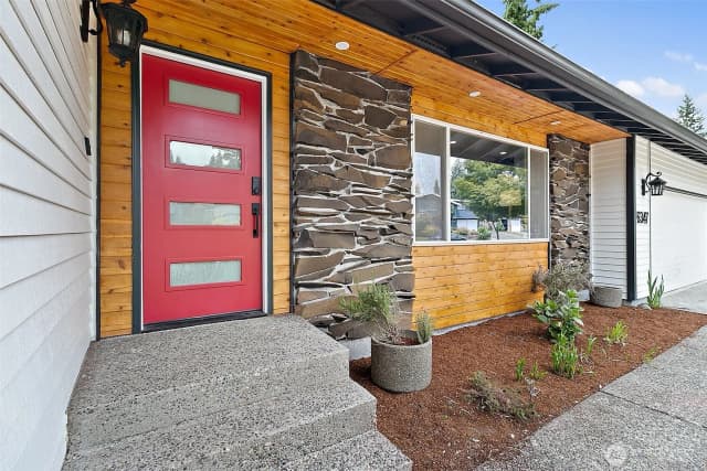 Property photo for 6347 121st Avenue Se, Bellevue photo 3