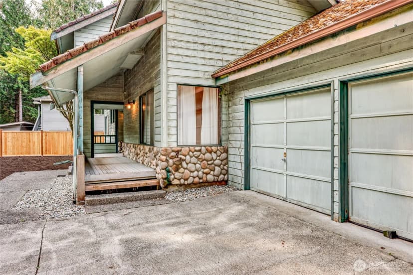 Property photo for 5368 Crystal Springs Drive Ne, Bainbridge Island photo 4