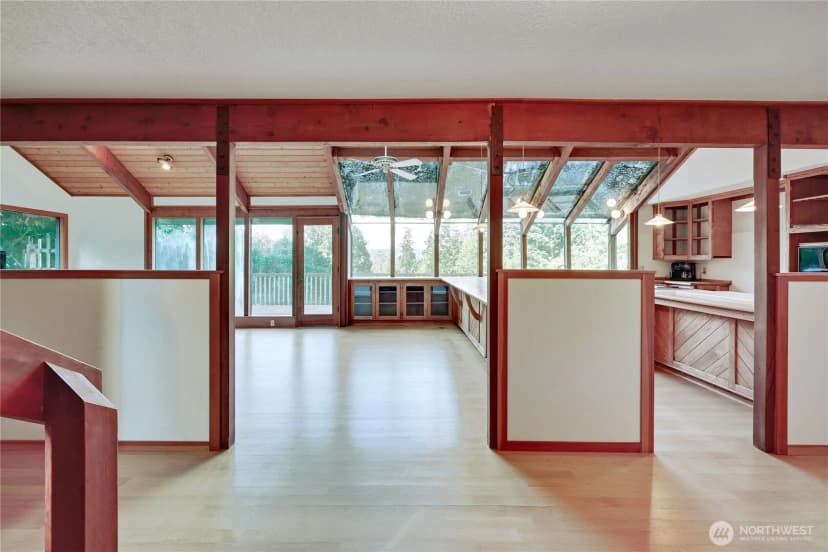 Property photo for 5368 Crystal Springs Drive Ne, Bainbridge Island photo 8