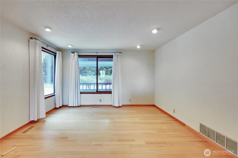 Property photo for 5368 Crystal Springs Drive Ne, Bainbridge Island photo 23