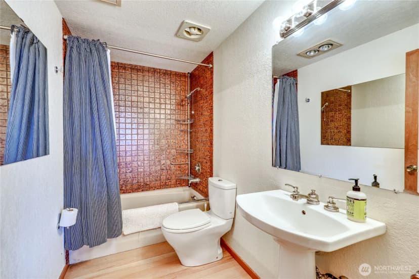 Property photo for 5368 Crystal Springs Drive Ne, Bainbridge Island photo 26