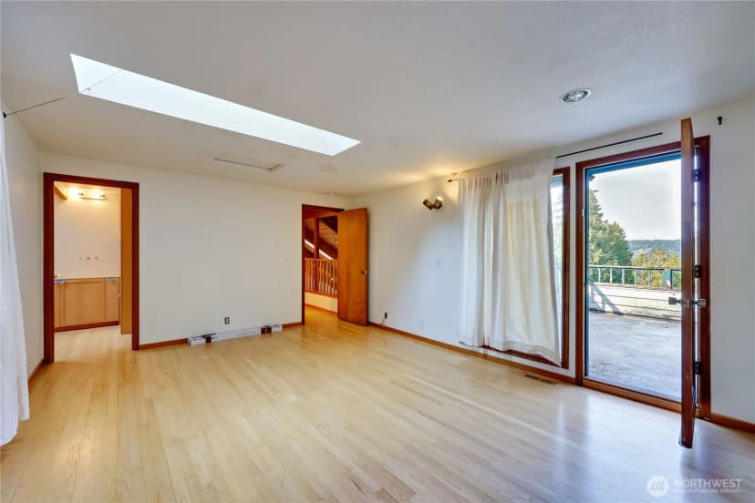 Property photo for 5368 Crystal Springs Drive Ne, Bainbridge Island photo 35