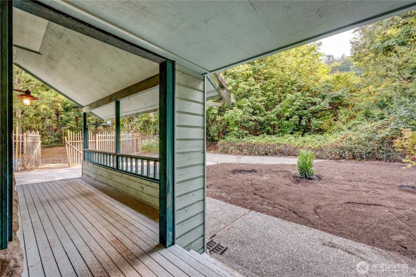Property photo for 5368 Crystal Springs Drive Ne, Bainbridge Island photo 6