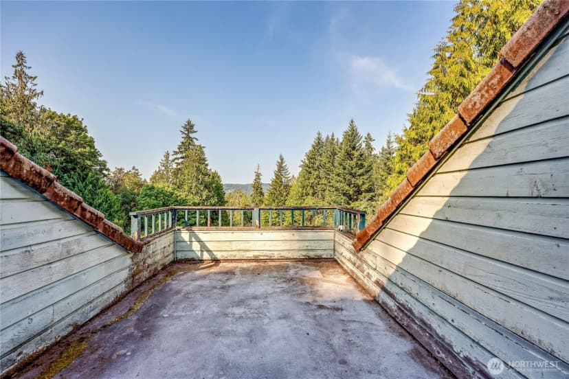 Property photo for 5368 Crystal Springs Drive Ne, Bainbridge Island photo 39