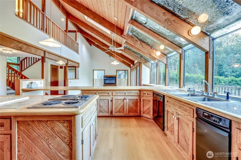 Property photo for 5368 Crystal Springs Drive Ne, Bainbridge Island photo 22