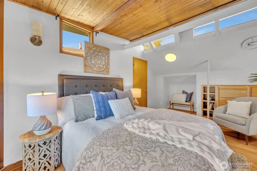 Property photo for 5618 12th Avenue Ne, Seattle photo 16