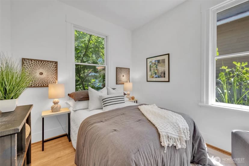 Property photo for 5618 12th Avenue Ne, Seattle photo 13