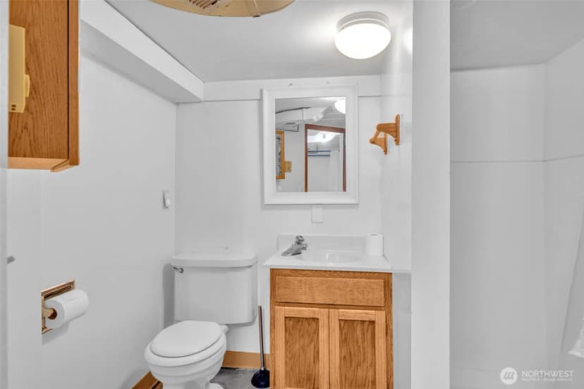 Property photo for 5618 12th Avenue Ne, Seattle photo 24