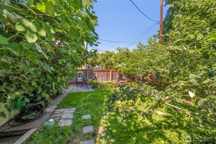 Property photo for 5618 12th Avenue Ne, Seattle photo 28