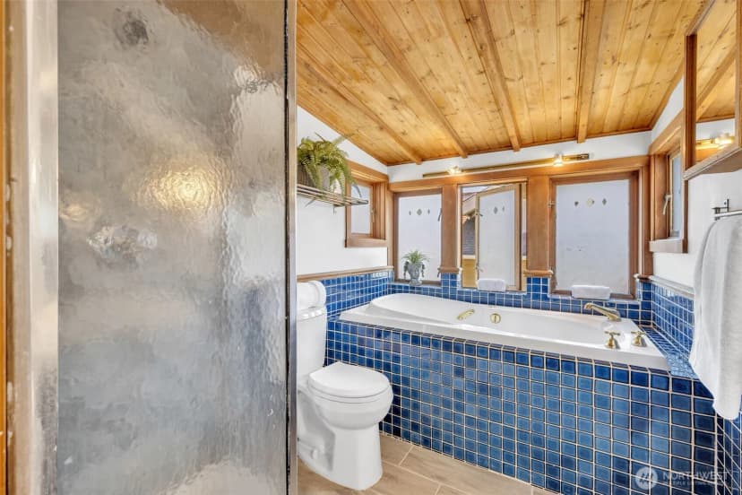 Property photo for 5618 12th Avenue Ne, Seattle photo 19