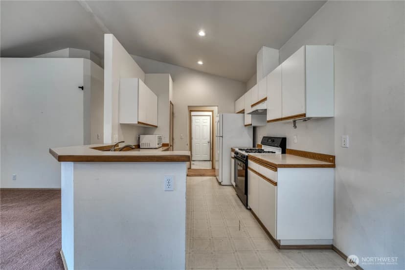 Property photo for 7064 Engine Lane Ne, Bremerton photo 9