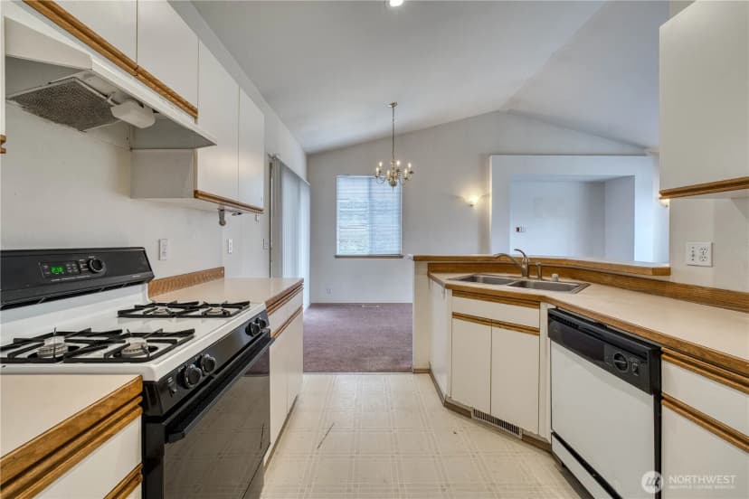 Property photo for 7064 Engine Lane Ne, Bremerton photo 14