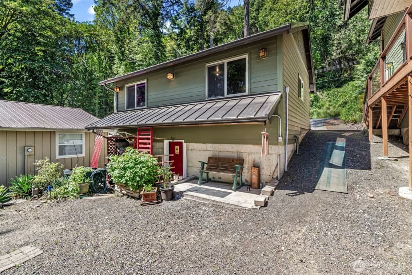 Property photo for 11 W Cape Horn Road, Cathlamet photo 37