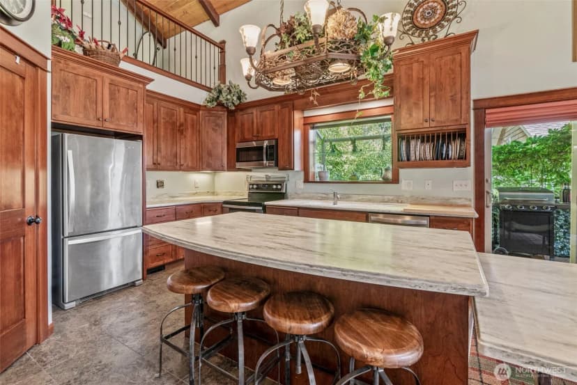 Property photo for 11 W Cape Horn Road, Cathlamet photo 14