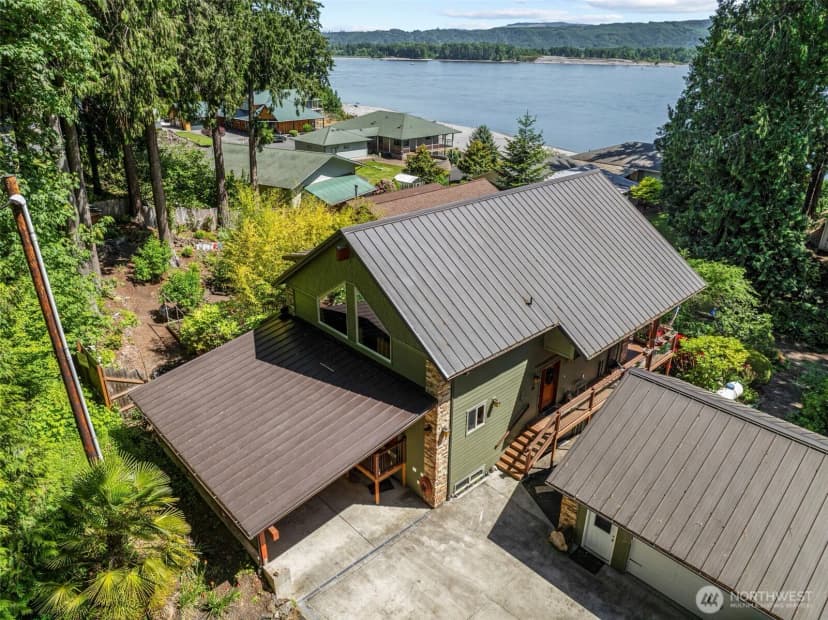 Property photo for 11 W Cape Horn Road, Cathlamet