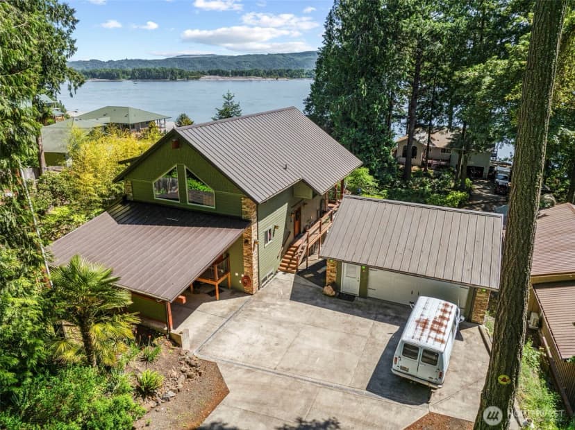 Property photo for 11 W Cape Horn Road, Cathlamet photo 2