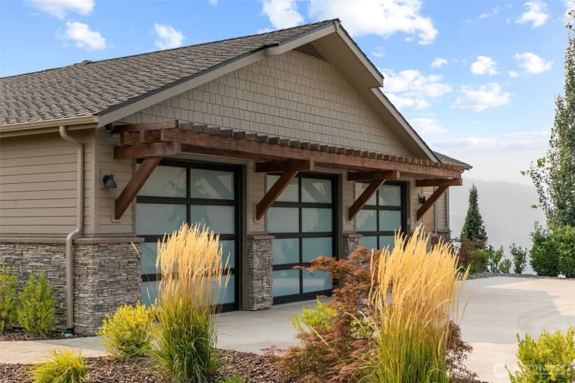 Property photo for 4095 W Eaglerock Drive, Wenatchee photo 4