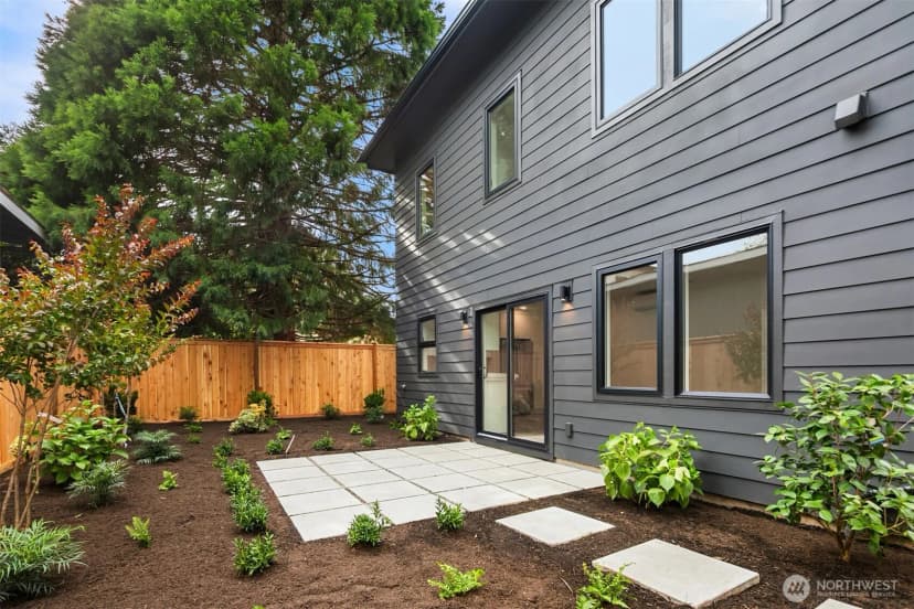 Property photo for 12717 Dayton Avenue N, Seattle photo 20