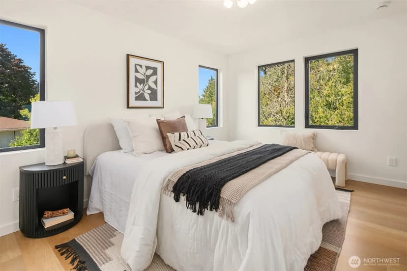 Property photo for 12717 Dayton Avenue N, Seattle photo 15