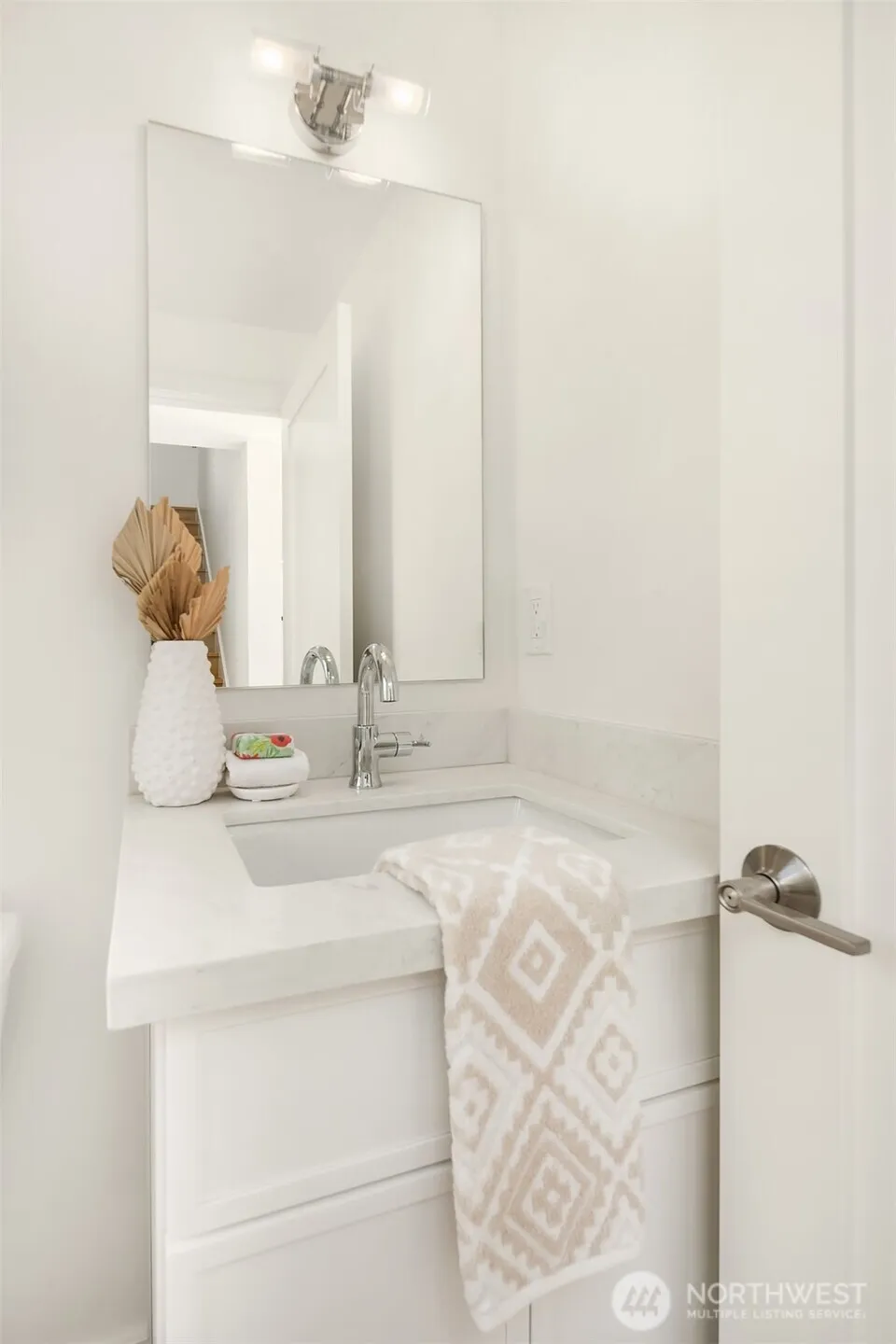Property photo for 12717 Dayton Avenue N, Seattle photo 10