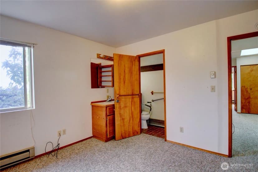 Property photo for 1701 24th Court, Anacortes photo 21
