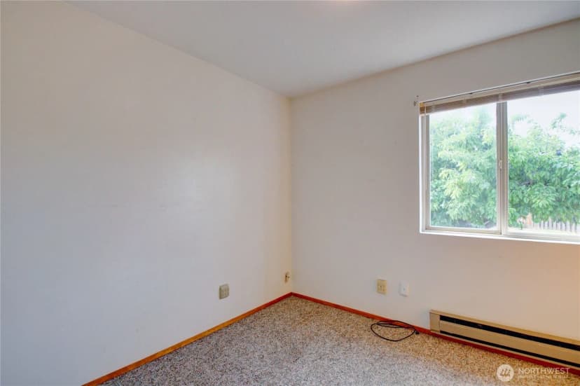 Property photo for 1701 24th Court, Anacortes photo 28