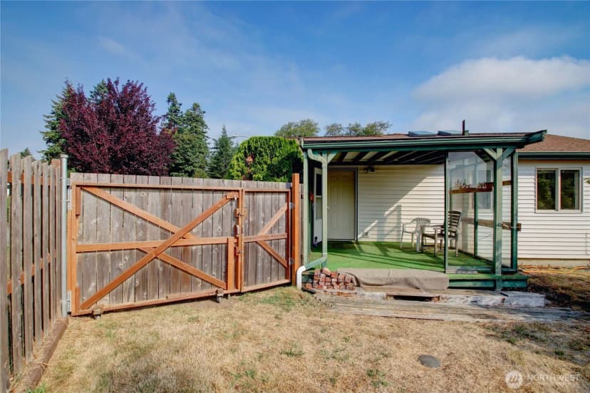 Property photo for 1701 24th Court, Anacortes photo 37