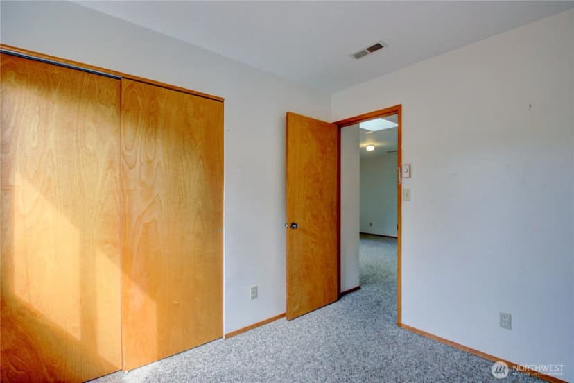 Property photo for 1701 24th Court, Anacortes photo 27