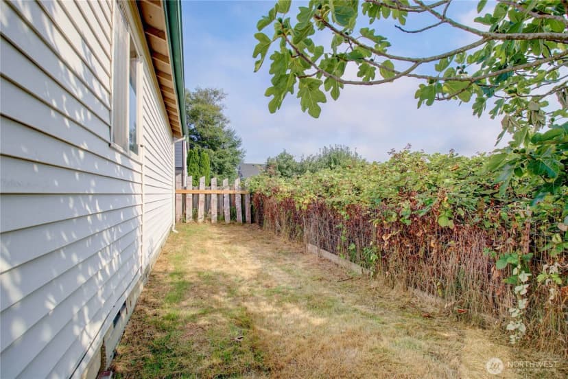 Property photo for 1701 24th Court, Anacortes photo 36