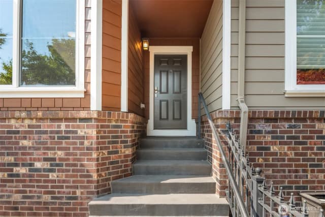 Property photo for 209 18th Avenue E #b, Seattle photo 5