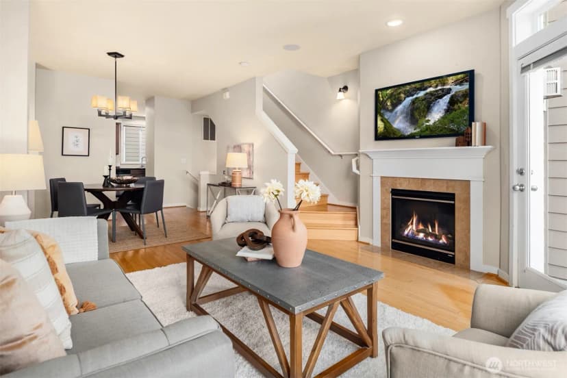 Property photo for 209 18th Avenue E #b, Seattle photo 10