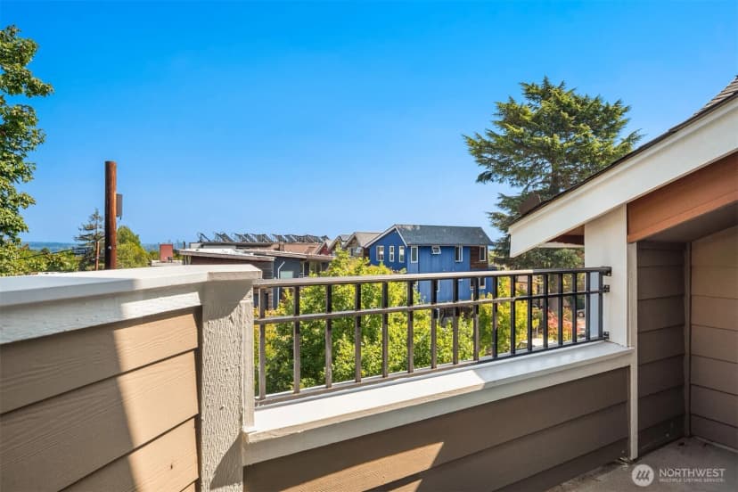 Property photo for 209 18th Avenue E #b, Seattle photo 24