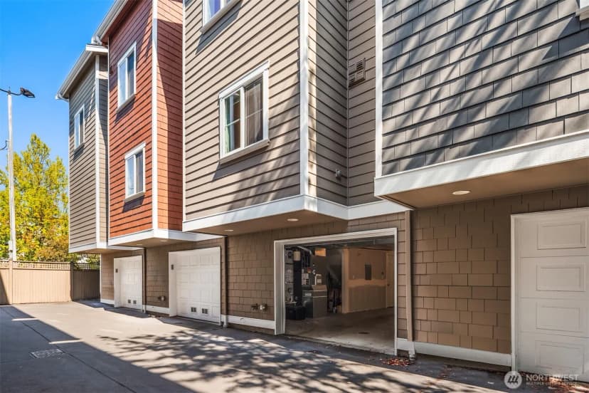 Property photo for 209 18th Avenue E #b, Seattle photo 35